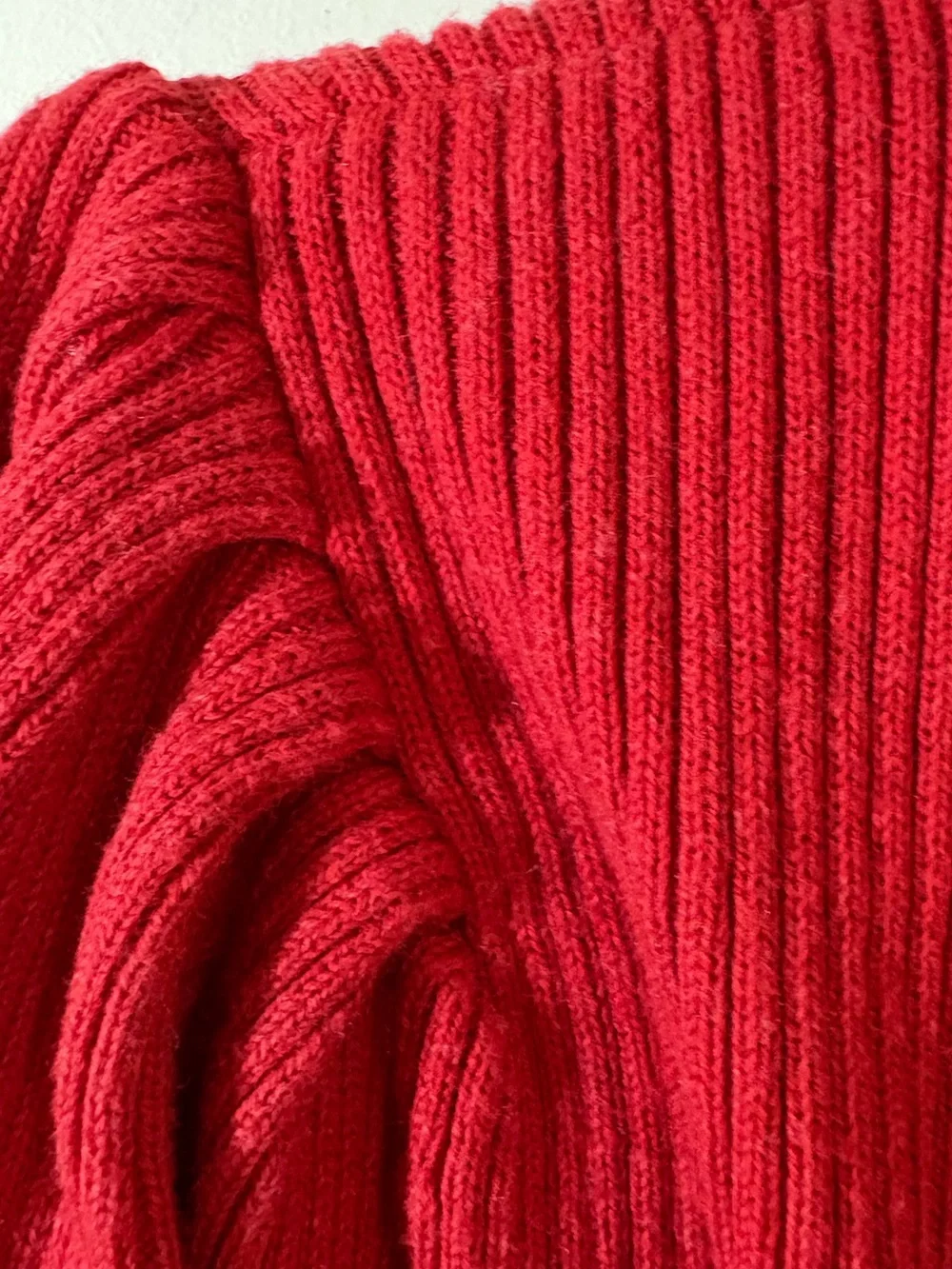 CAbi chic red