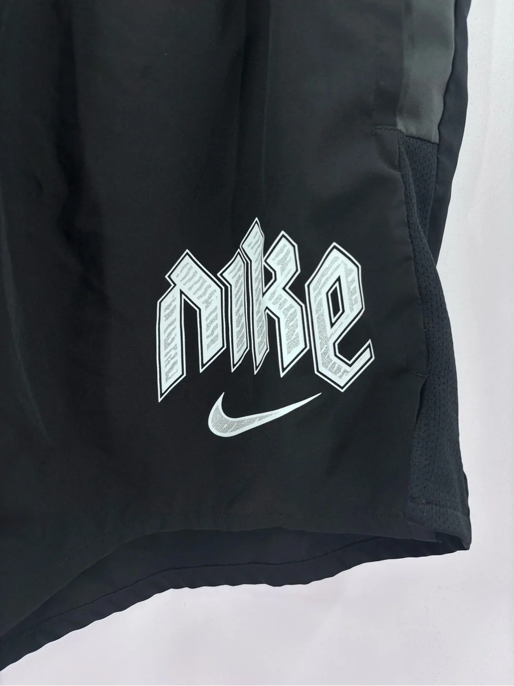 Nike logo ships