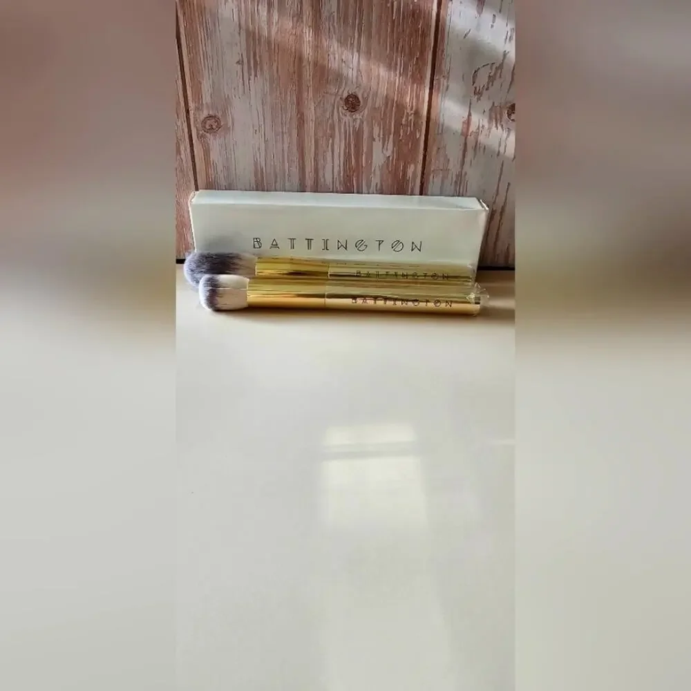 Battington BeautyBattington Powder and Contour Brush Set NIB