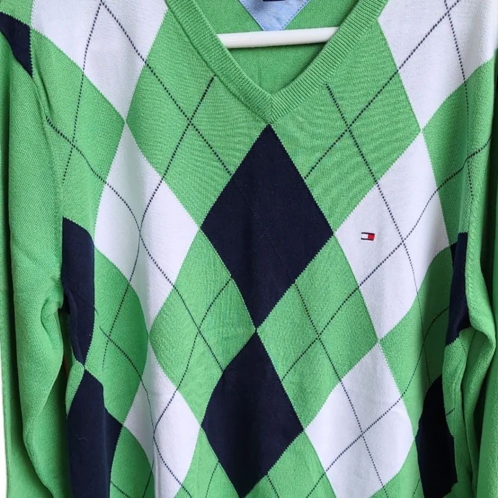 Tommy Hilfiger V Neck argyle‎ sweater Men's Large EUC