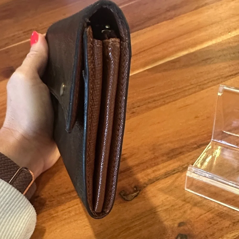 Louis Vuitton france corners date