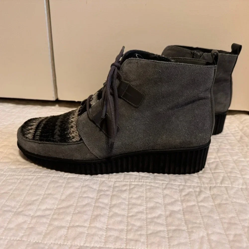 Aerosoles Umpire Wedge Bootie Grey Sz 8.5