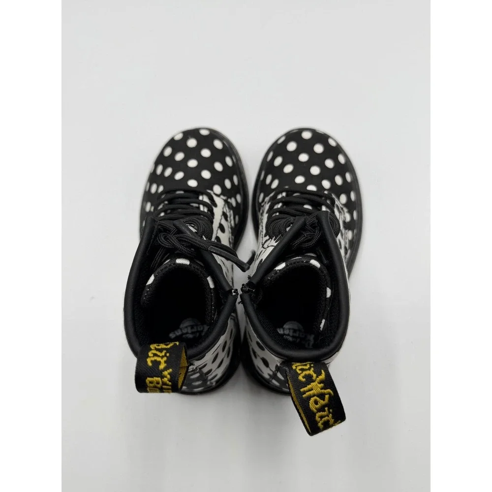 Dr. Martens Brooklee up please