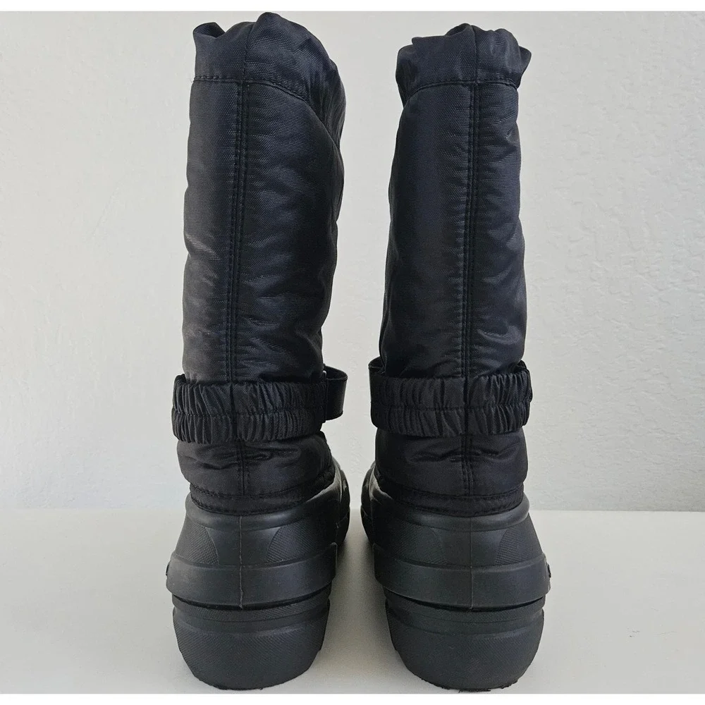 Sorel flurry snow