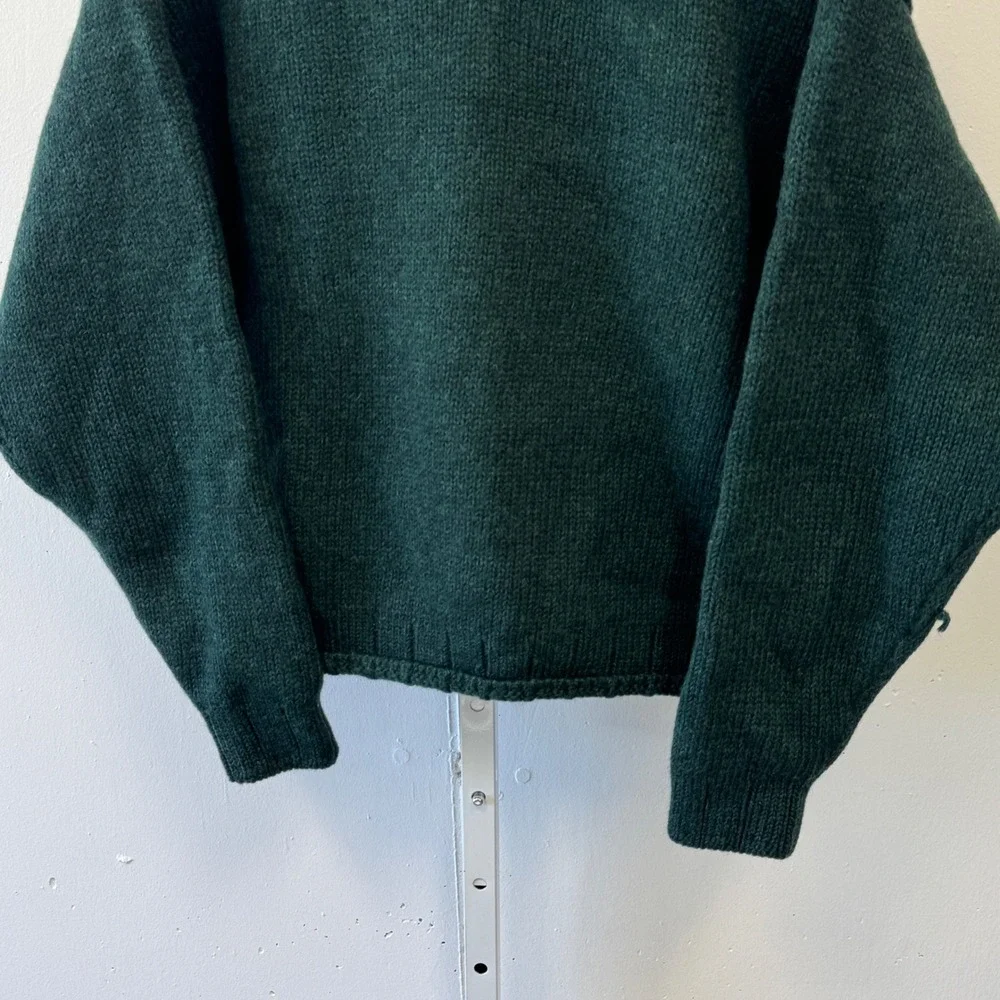 Vintage J. Crew Men's Large Forest Green 100% Wool V-Neck Knit Sweater Pullover