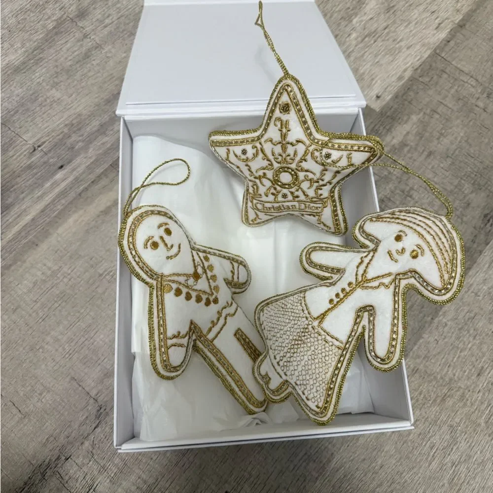 Dior charming ornaments