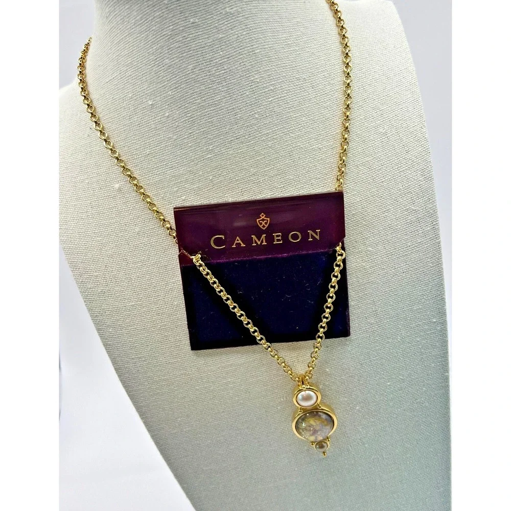 Vintage Cameon‎ Necklace & Earring Set NOS Gold Tone Faux Pearl Glass Cabochon