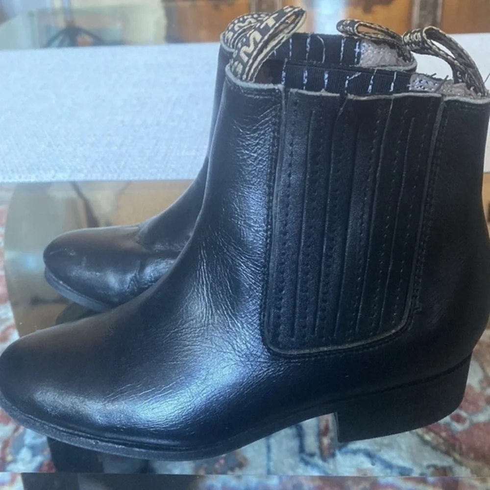 GMT unisex boots