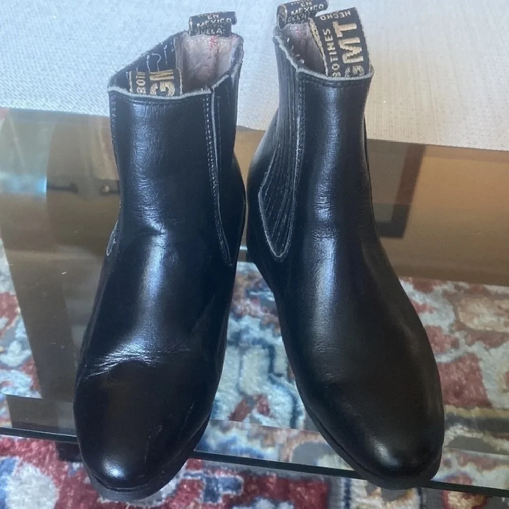 GMT unisex boots