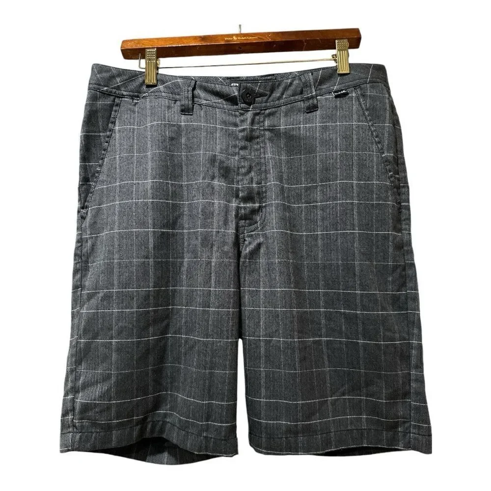 Travis Mathew Chino Shorts Men's 34 Golf Performance Dark Grey White Pinstripe