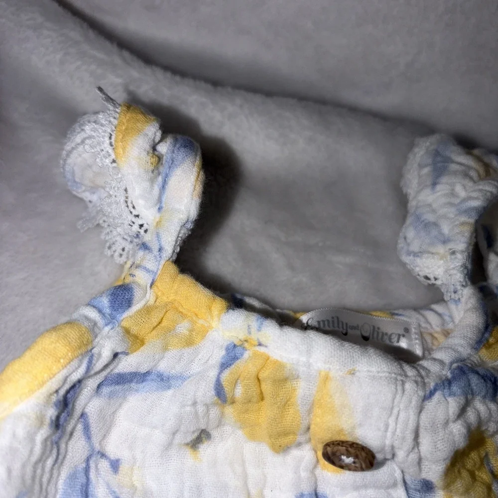 Emily and Oliver Baby Girl Lemon Muslin Romper 0-3 Months Faux Wood‎ Buttons EUC