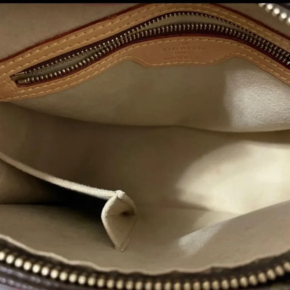 EUC Louis Vuitton Looping MM Shoulder Bag