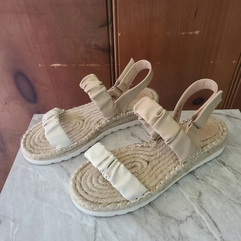 American Eagle Espadrille‎ Wedge