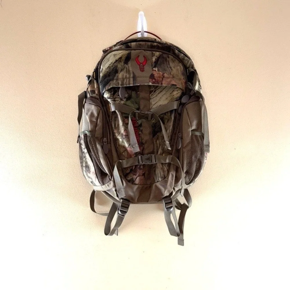 Badlands H2 Camo Hunting Backpack Red Skull‎ Logo