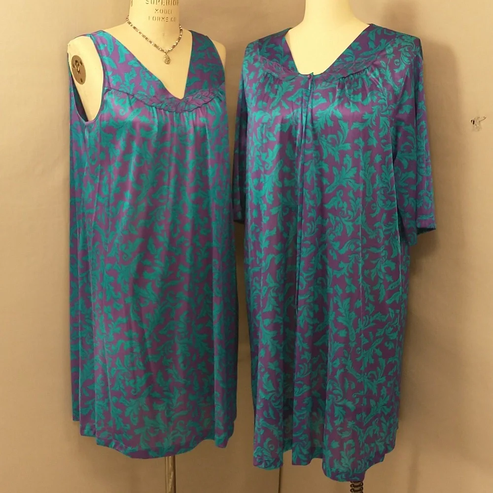 Bright Vintage Nightgown & Robe Vassarette Rich Color USA Made Matching Set