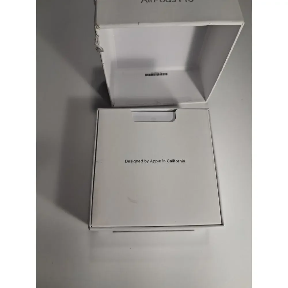 Apple AirPods Pro 2nd Generation with MagSafe Wireless Charging Case NEW