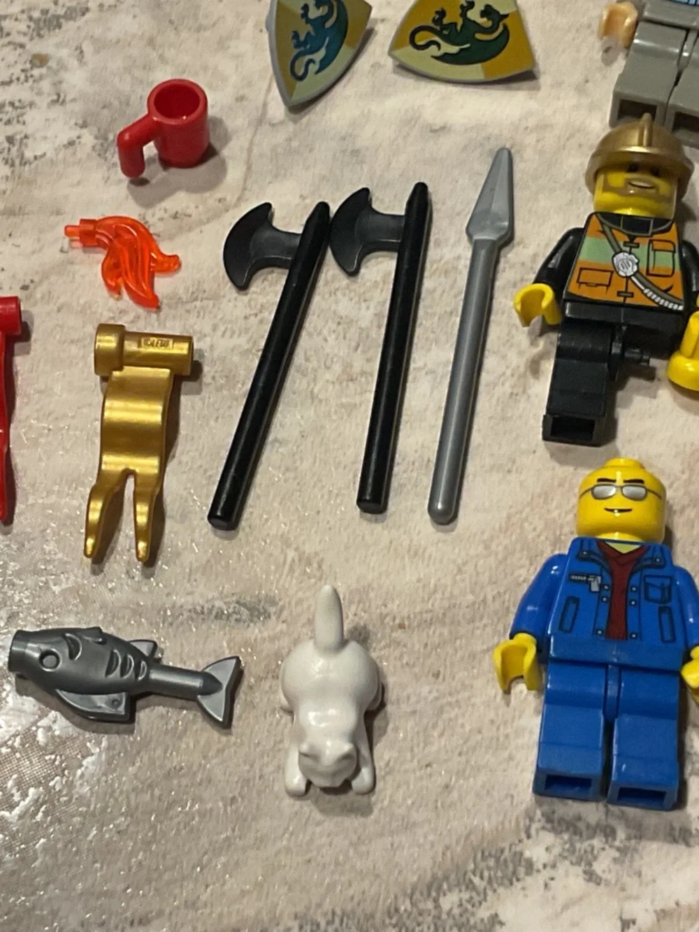 Lego minifigure pieces