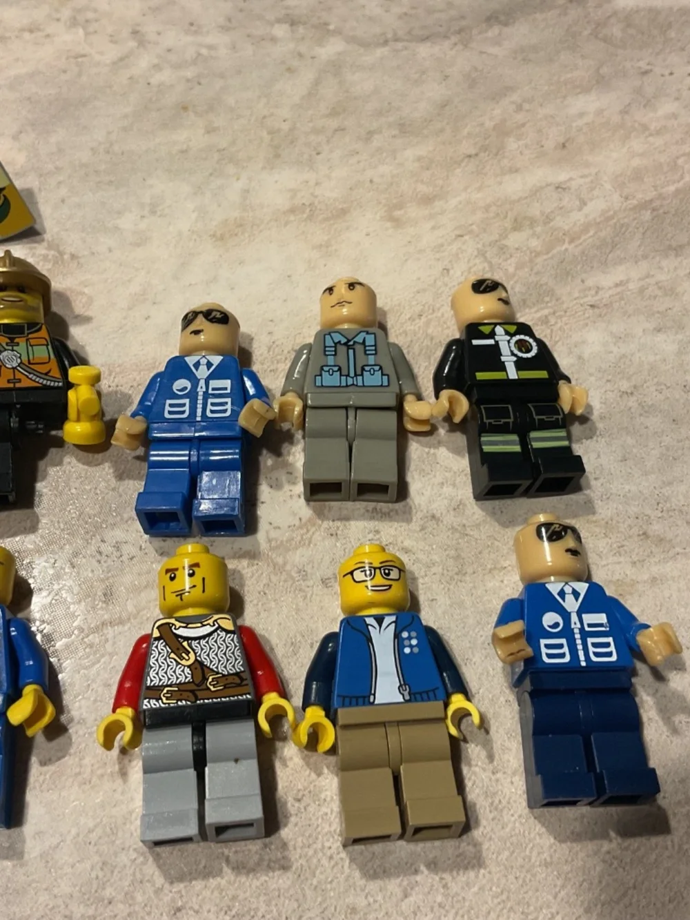 Lego minifigure pieces