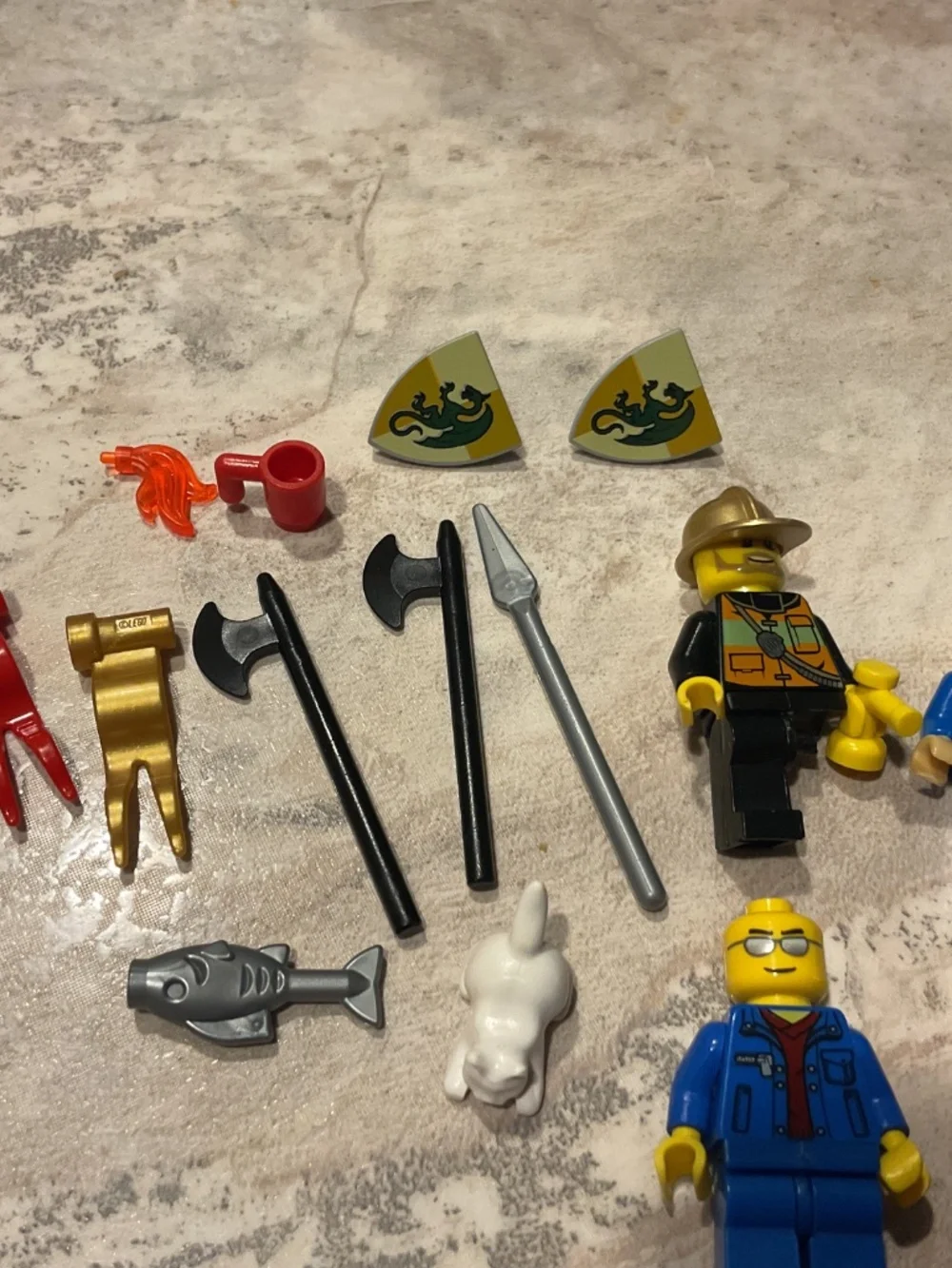 Lego minifigure pieces