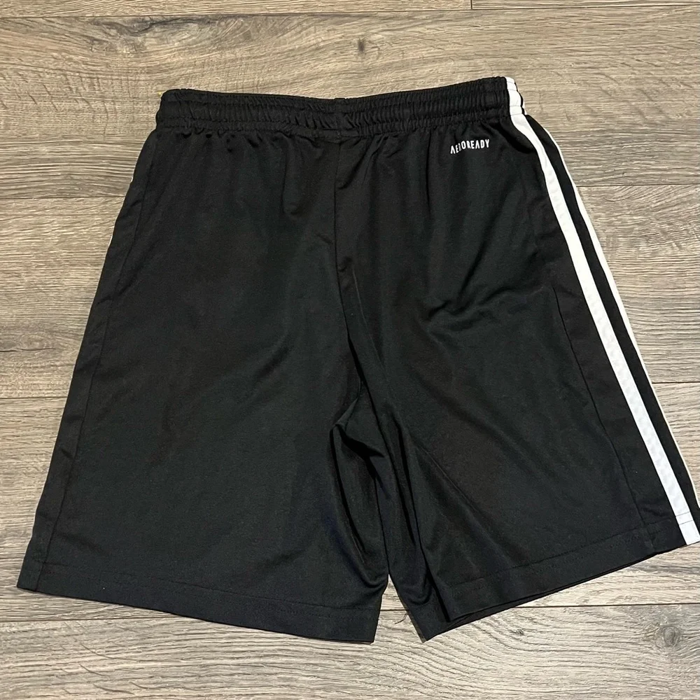 adidas classic aeroready