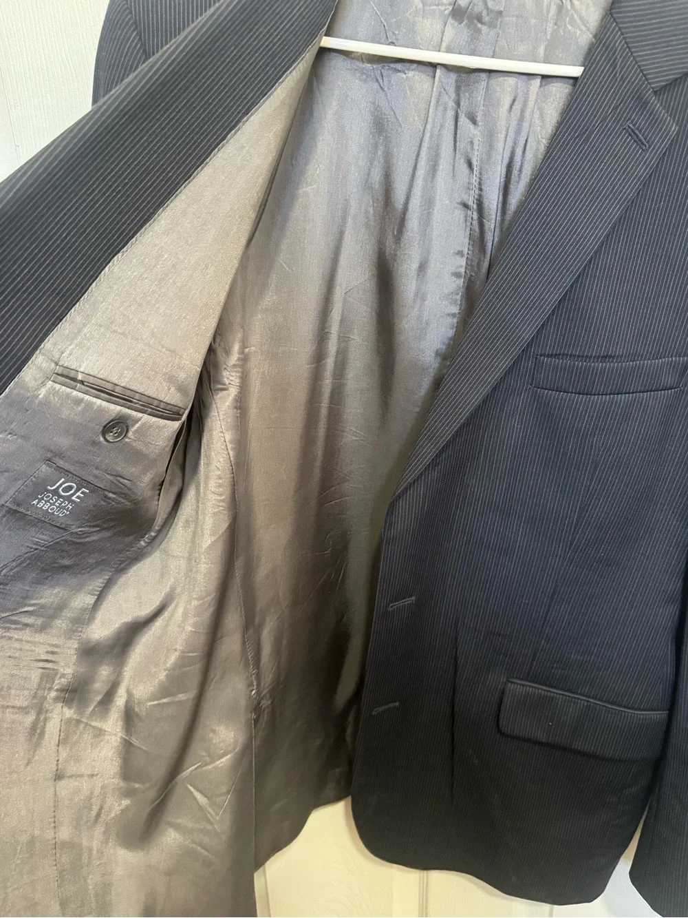 Joseph Abboud light tailored styled
