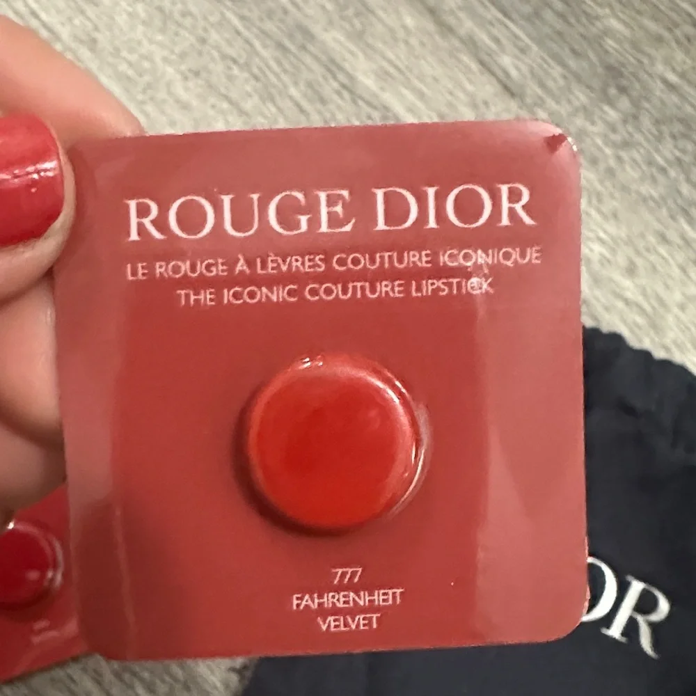 Dior elegant lipstick