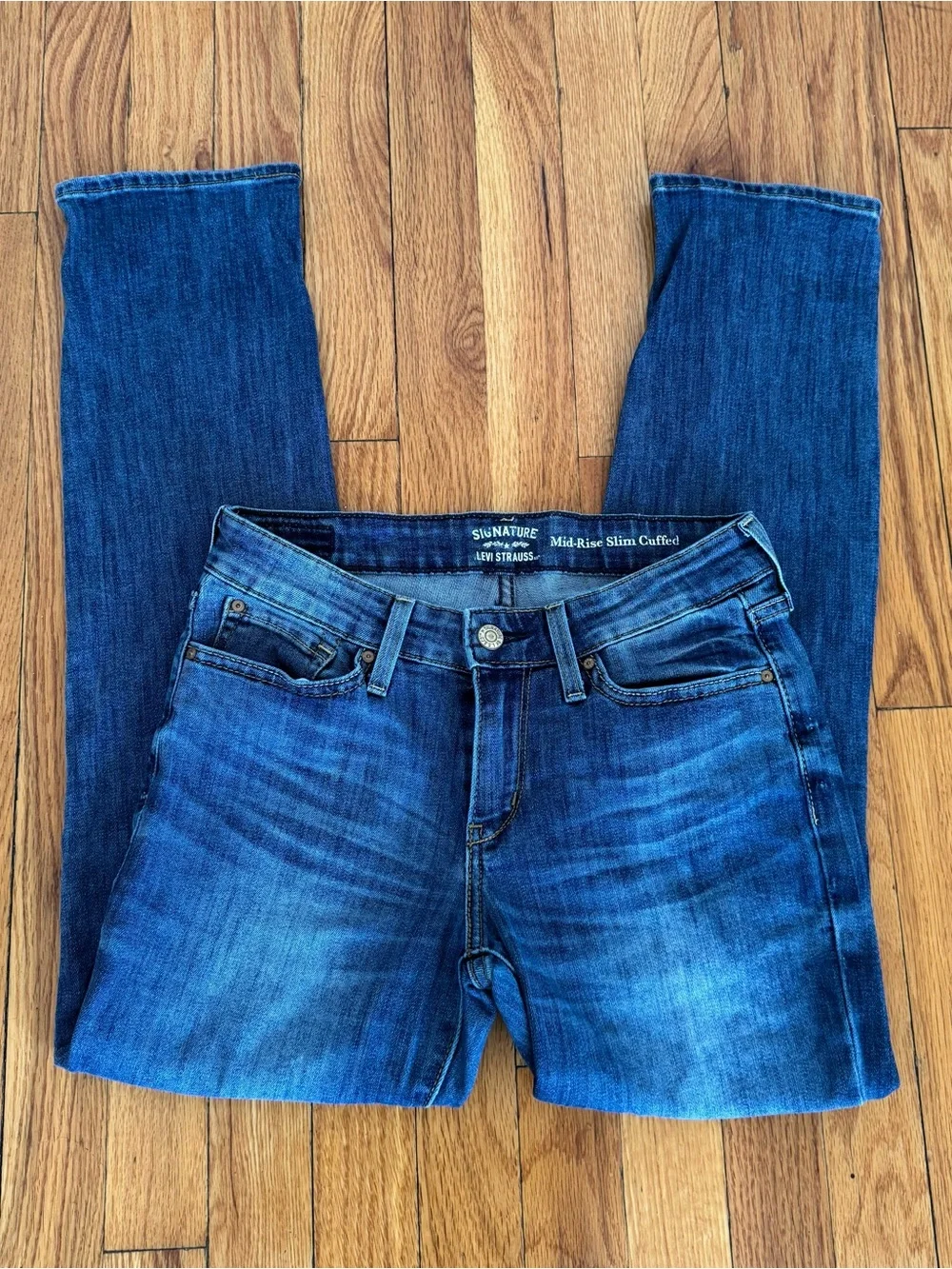 Levis levi mid