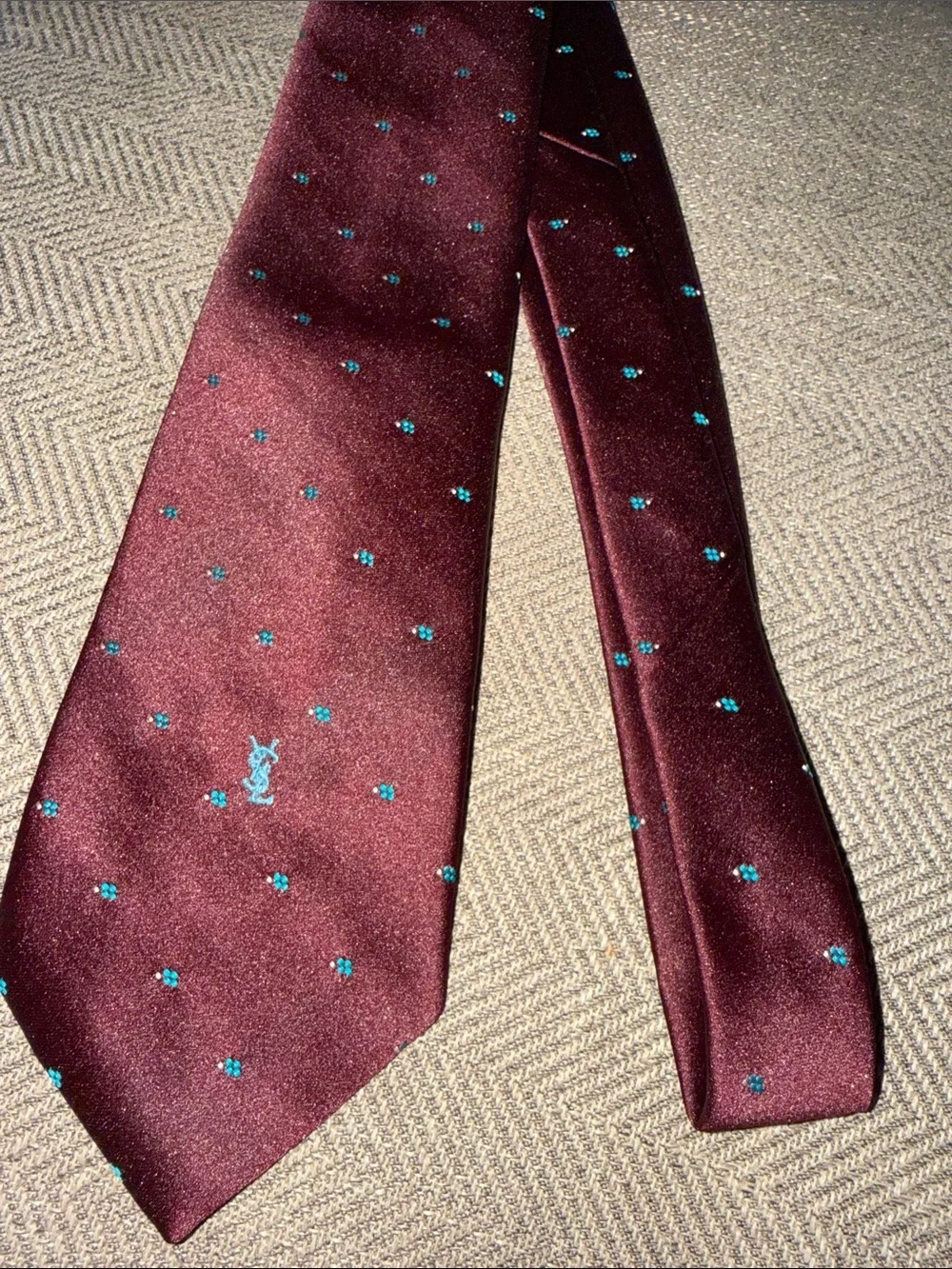 Yves Saint Laurent excellent pre