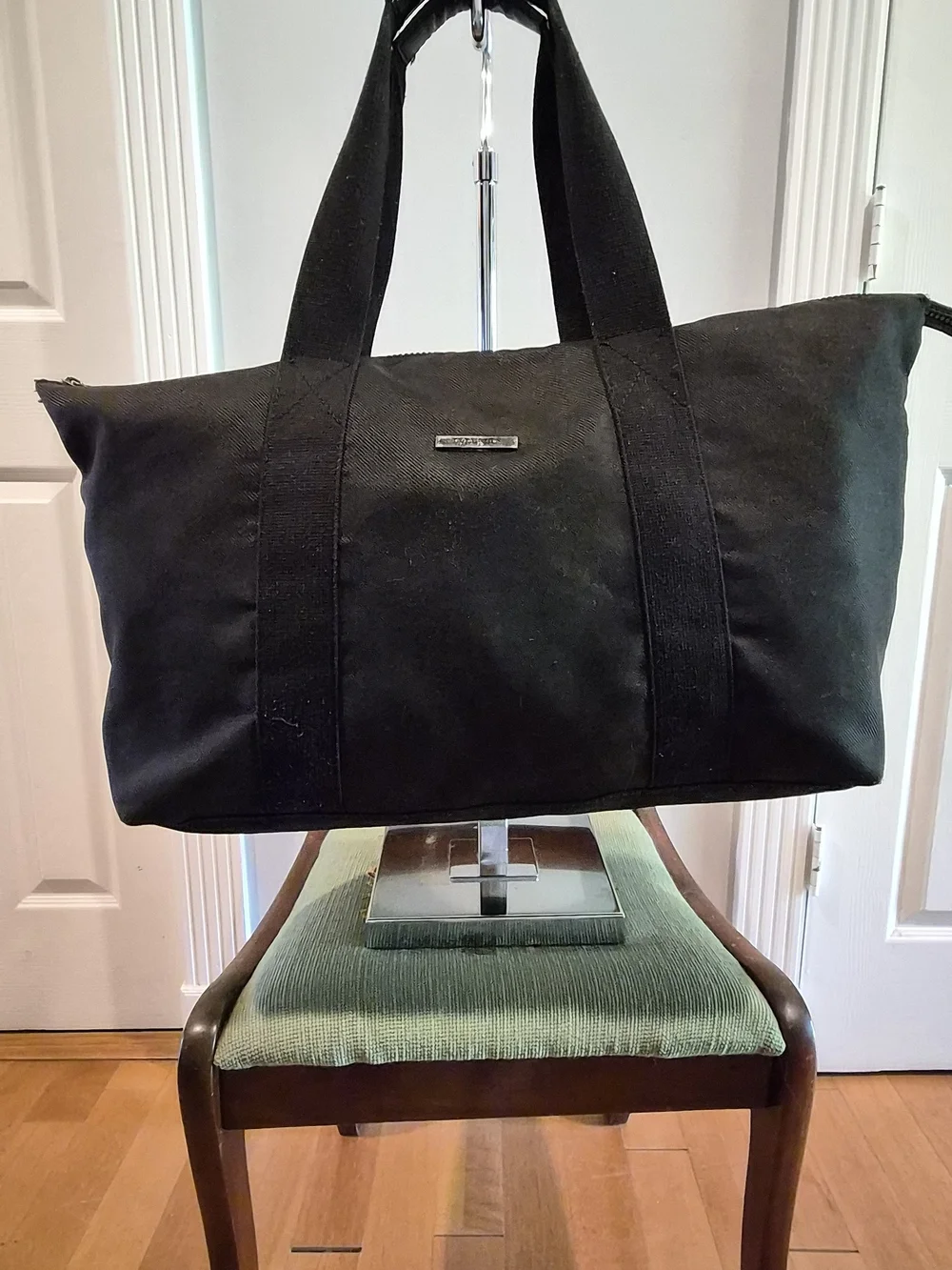 Burberry classic black