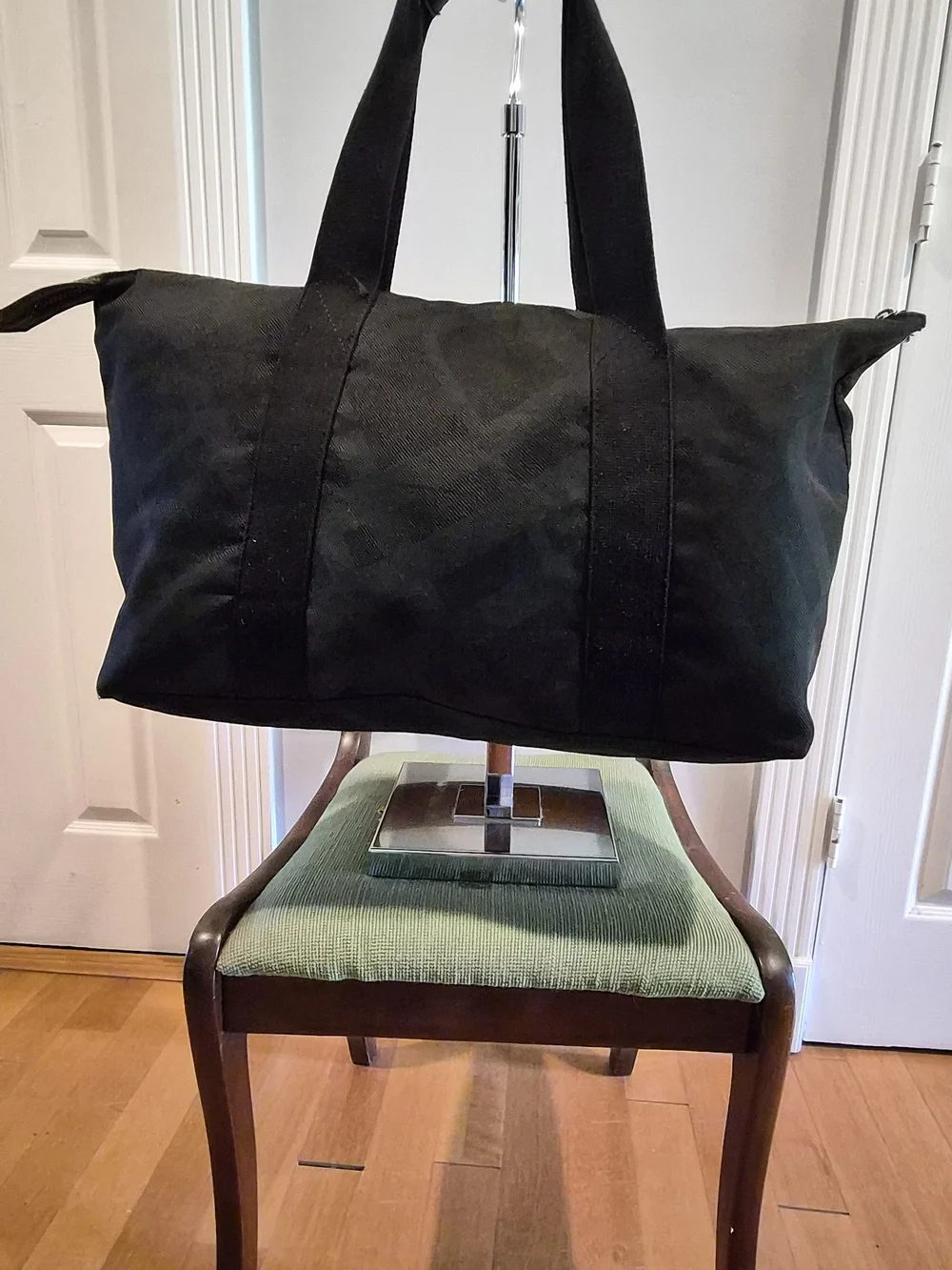 Burberry classic black
