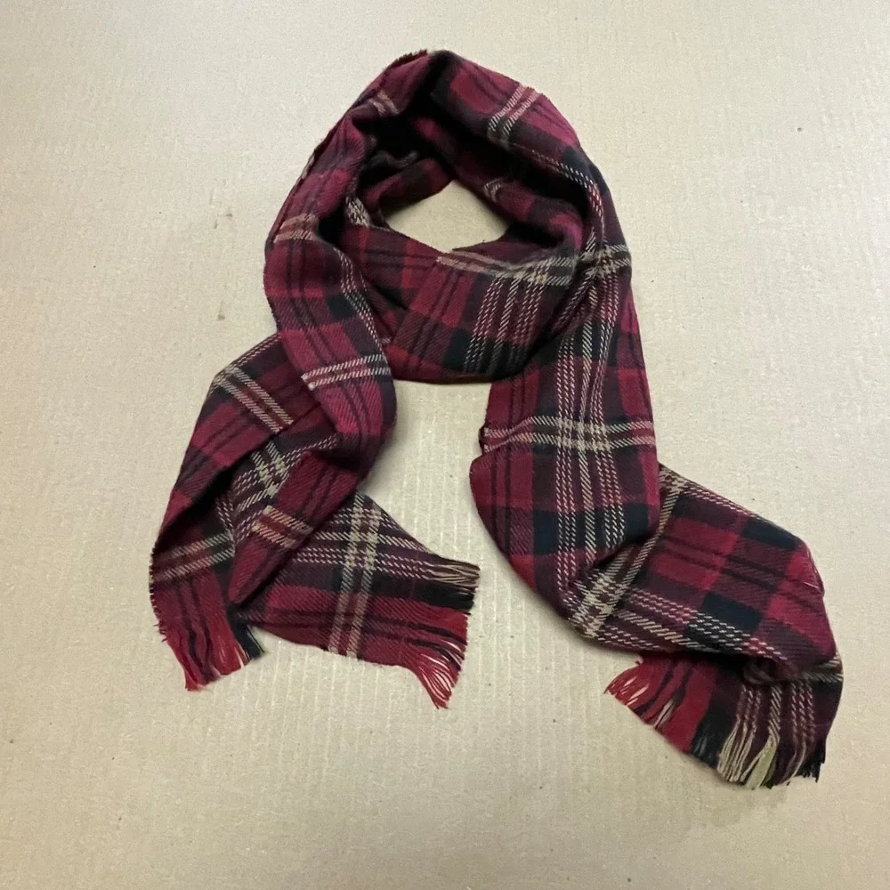 Gap Red‎ Tartan Plaid Fringed Wool Scarf 64