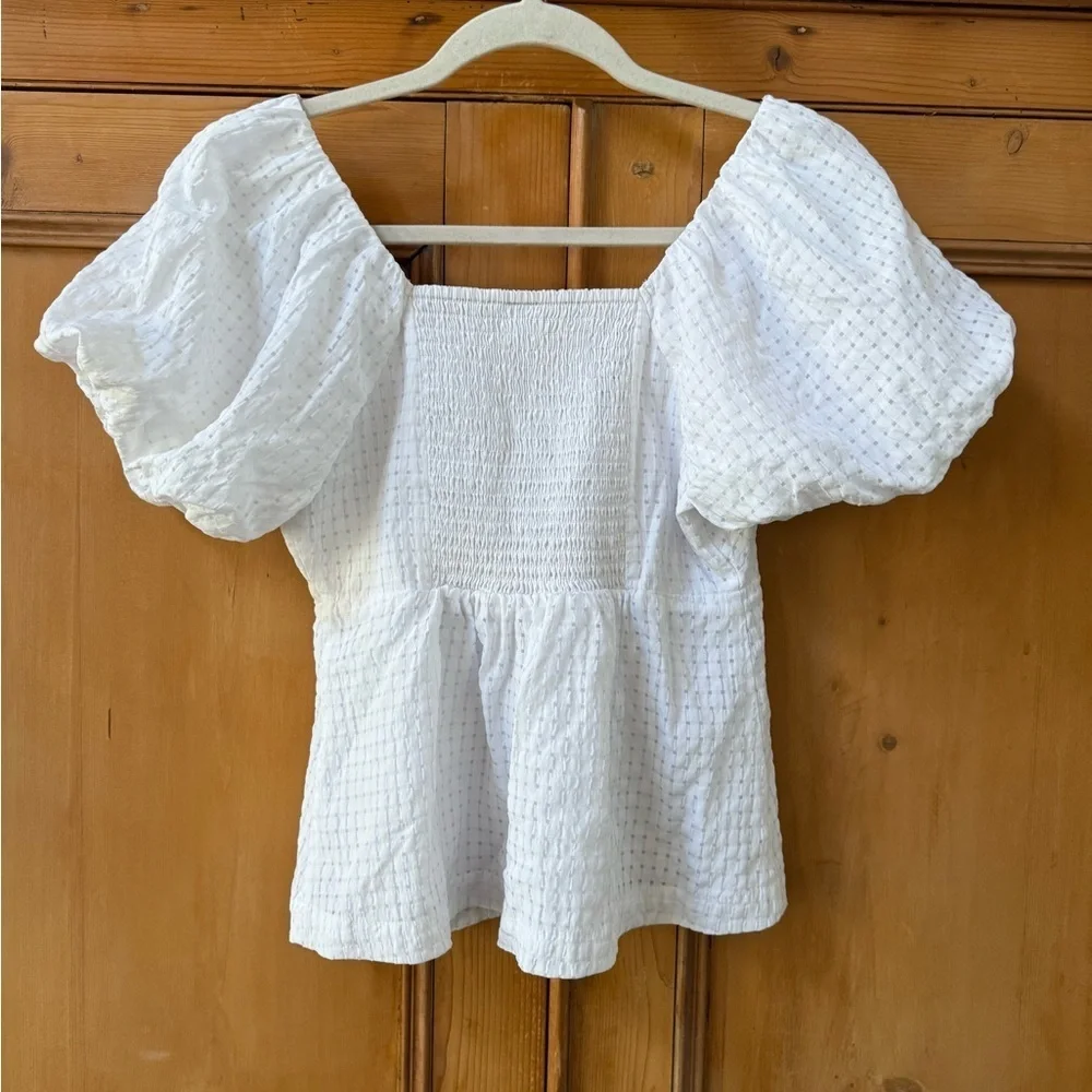 Old Navy chic white