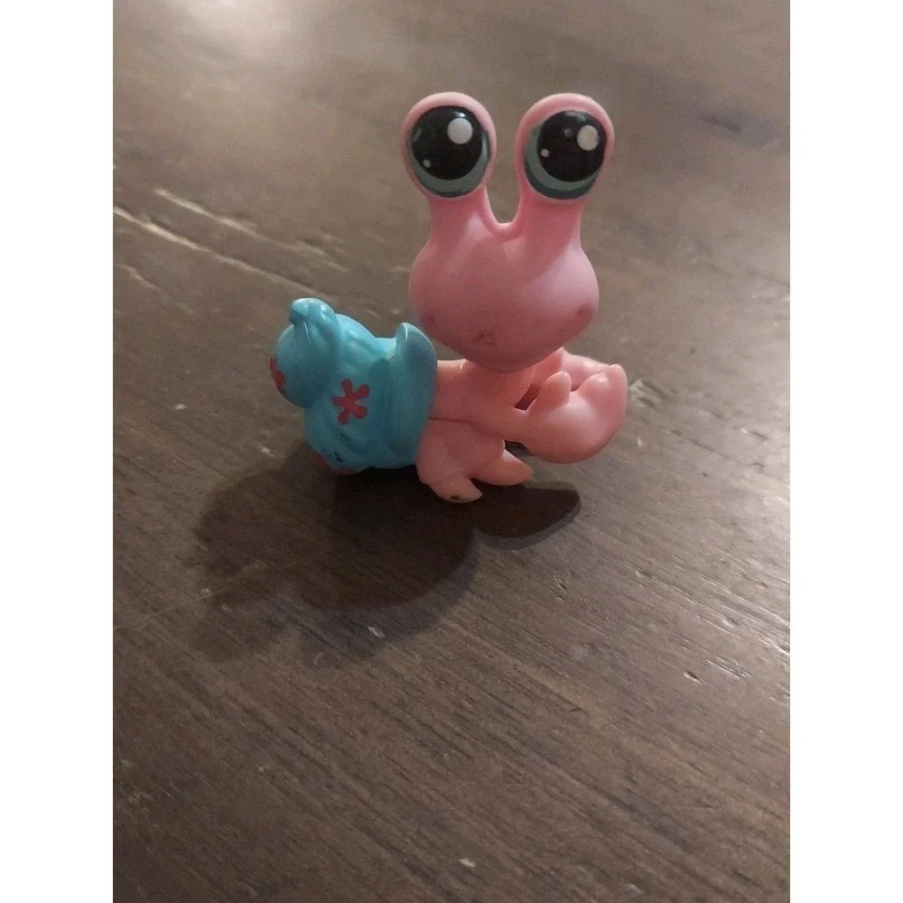 Littlest‎ Pet Shop LPS #1403 Hermit Crab Pink With Blue Eyes Preowned