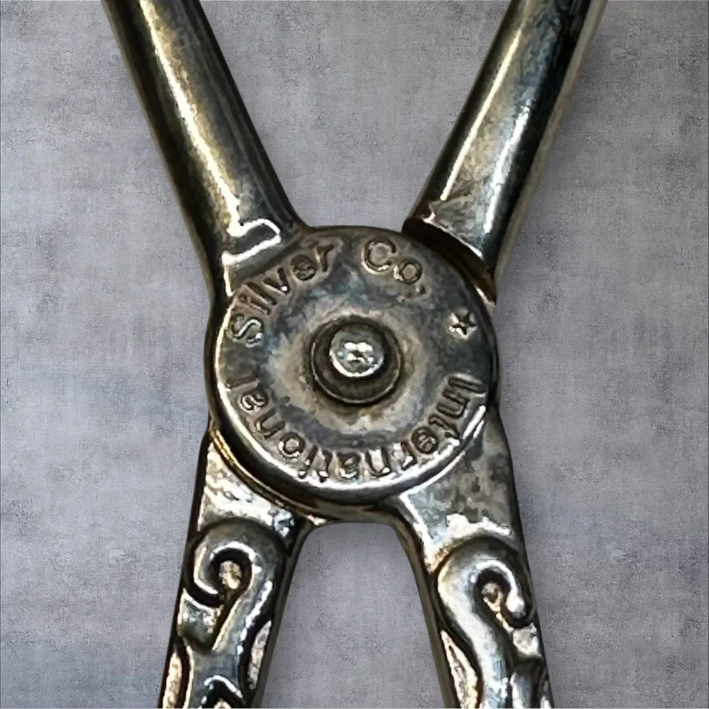 International Silver Co. entertaining see occasion