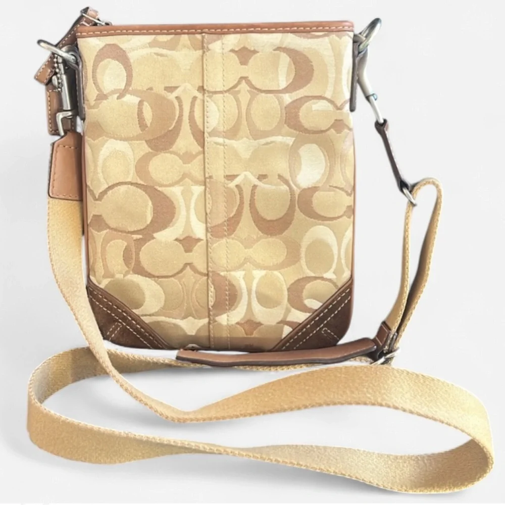 COACH Signature‎ Crossbody Bag (with Certificate)