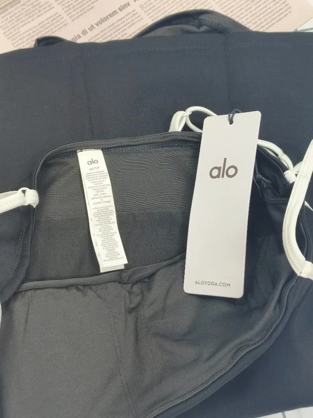ALO Yoga brand new