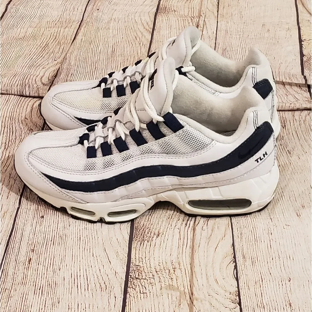 Nike air sneakers