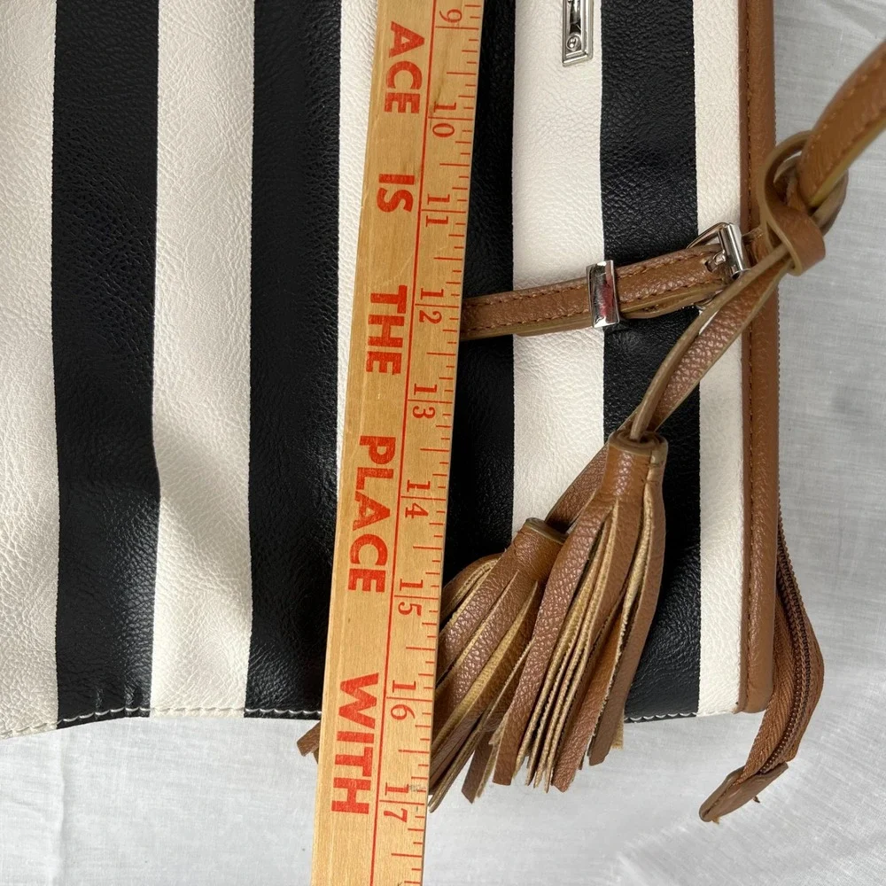 Nine West stripes black