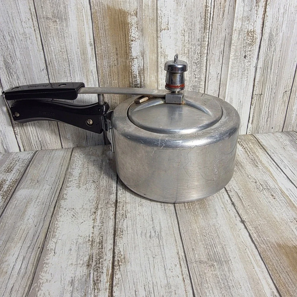 Hawkins polished stay cookware