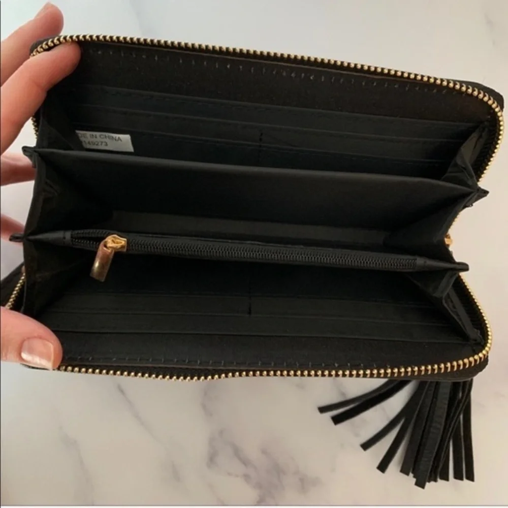 Rampage wristlet wallet