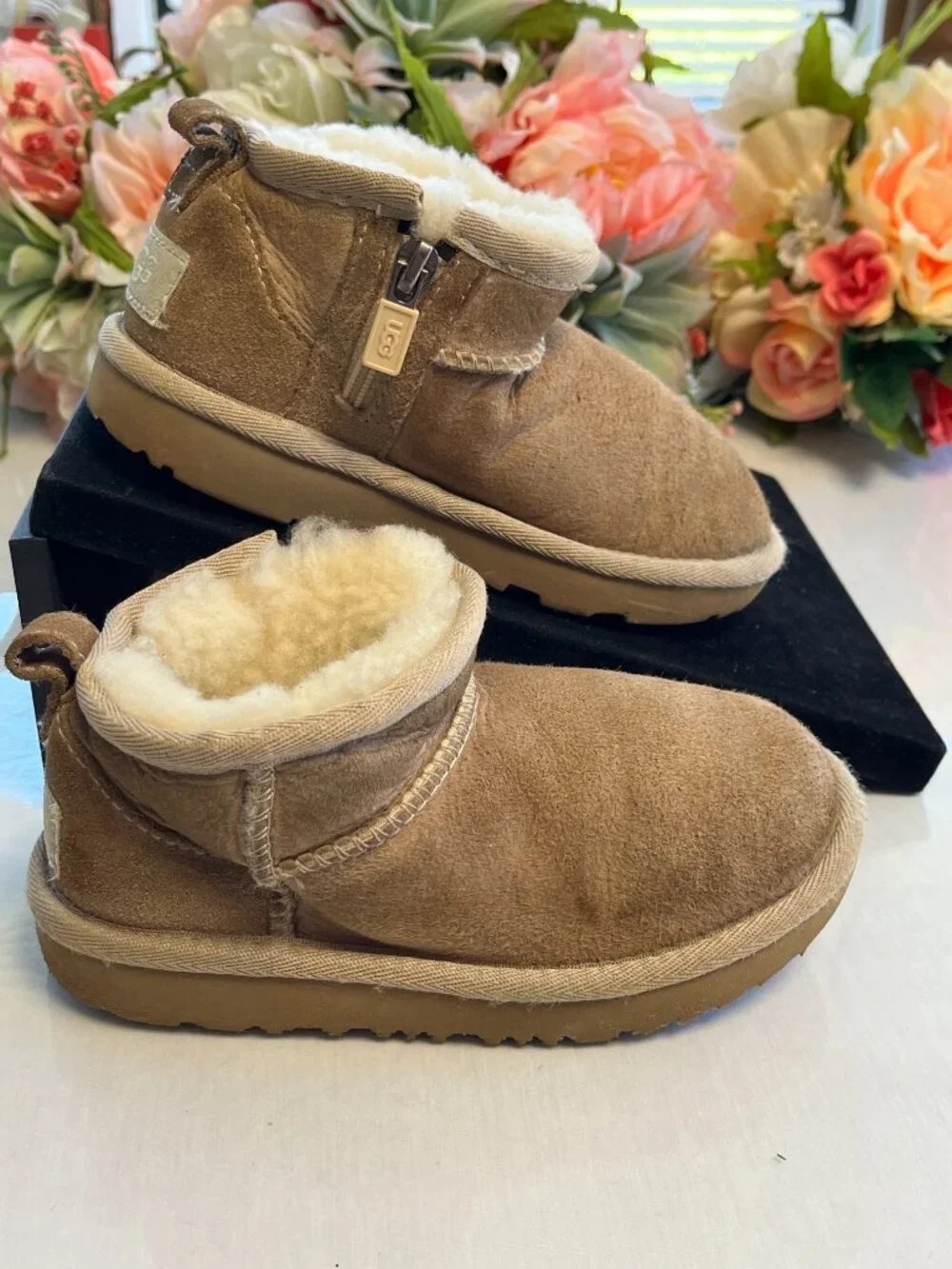 UGG classic ultra