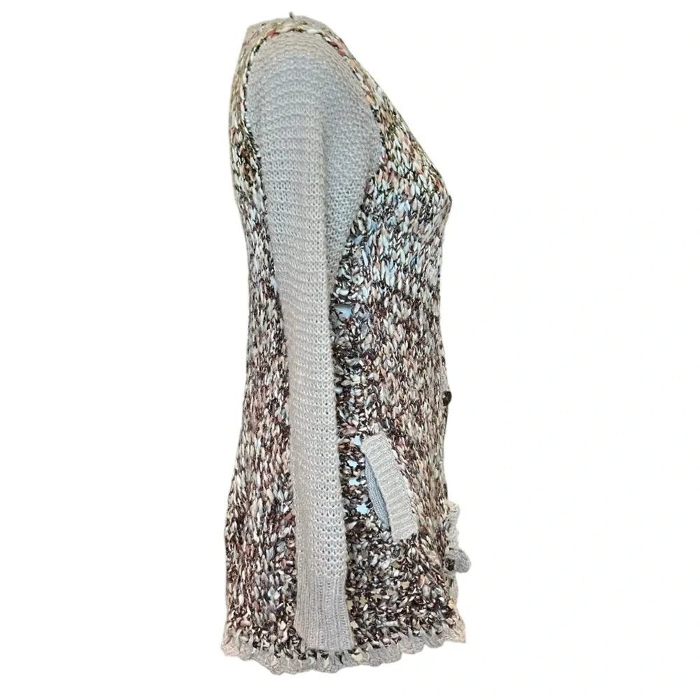 Free People button front