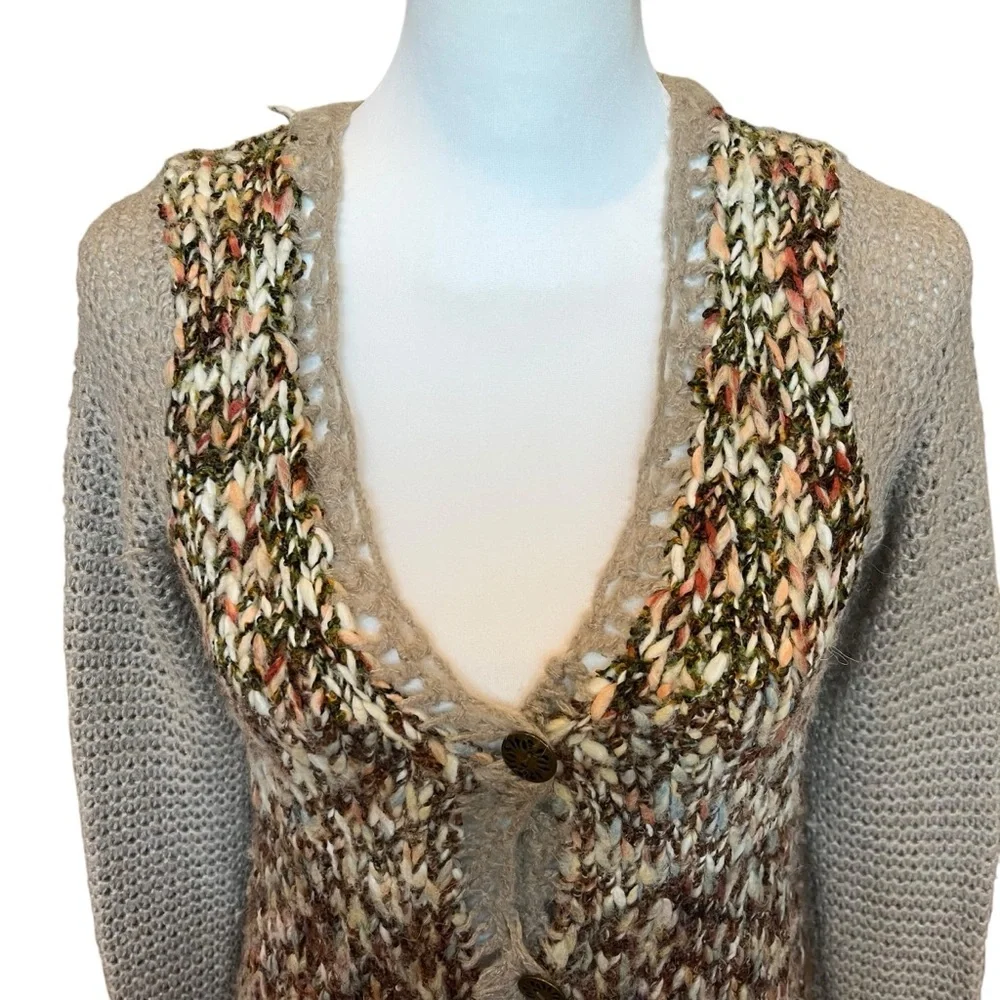 Free People button front