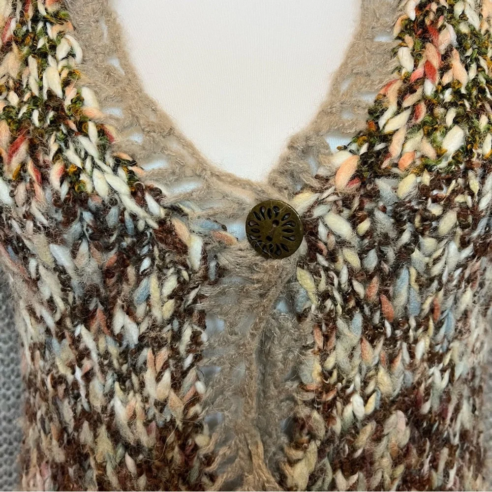 Free People button front