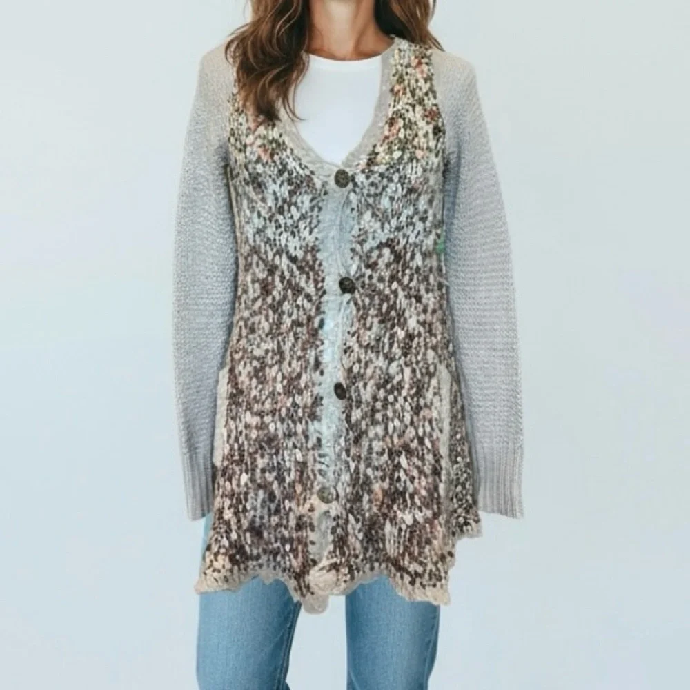 Free People button front