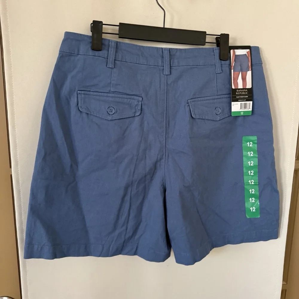 Banana Republic are inch casual