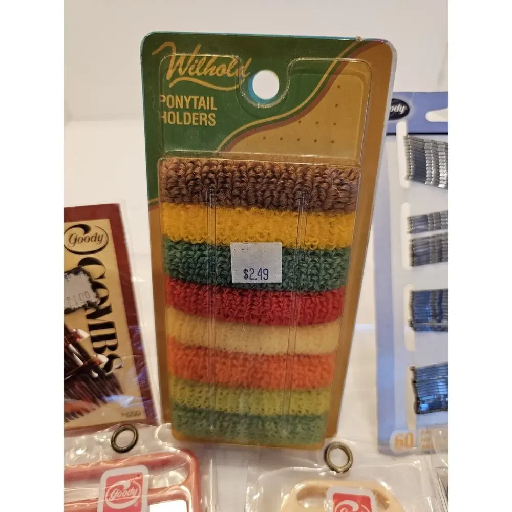 Vintage Goody Hair Care 80s Combs, Hand Mirrors, Ponytail, Clips Lot Of‎ 11pcs