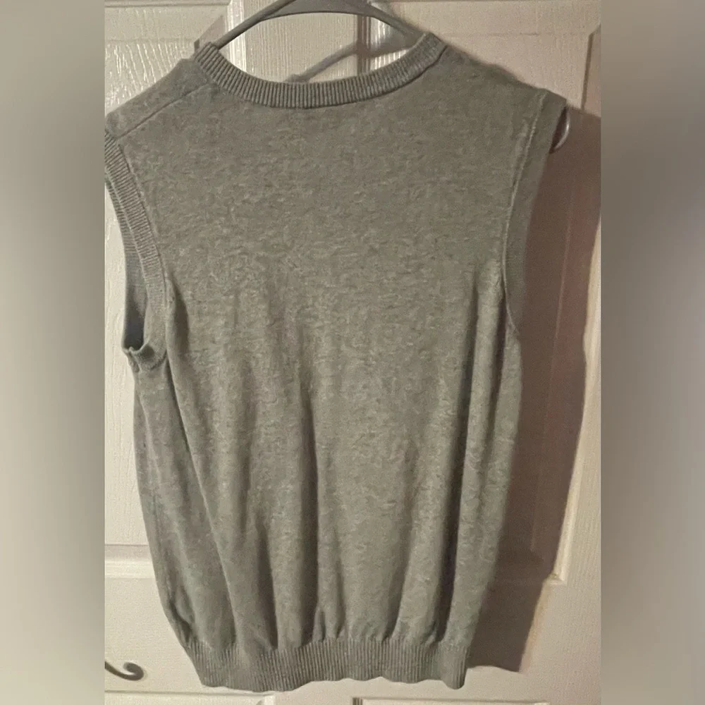 The Children’ Place‎ Boys Gray Sweater Vest! Size Large 10/12