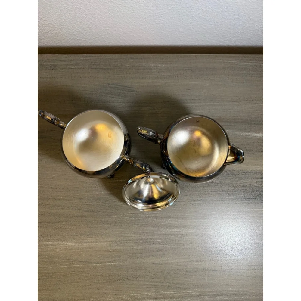 Vintage Wm Rogers Silverplate Silver Creamer Cream Pitcher Sugar Bowl Set