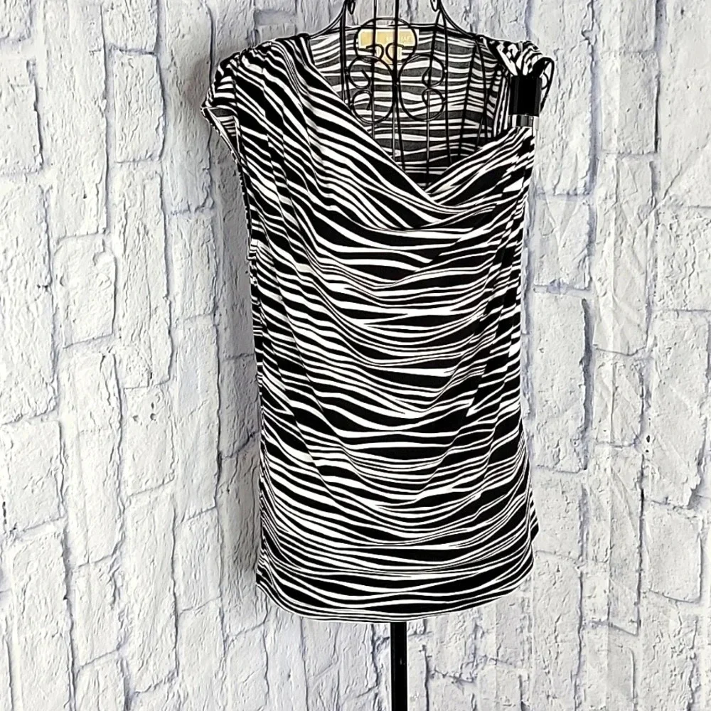 MICHAEL KORS Black and White Sleeveless Blouse PS‎
